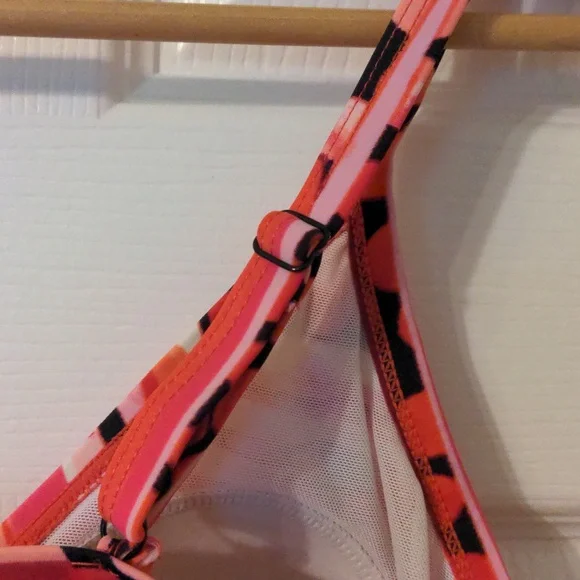 Like new tankini swimming top layered with shelf bra adjustable straps size 10 - Picture 4 of 8